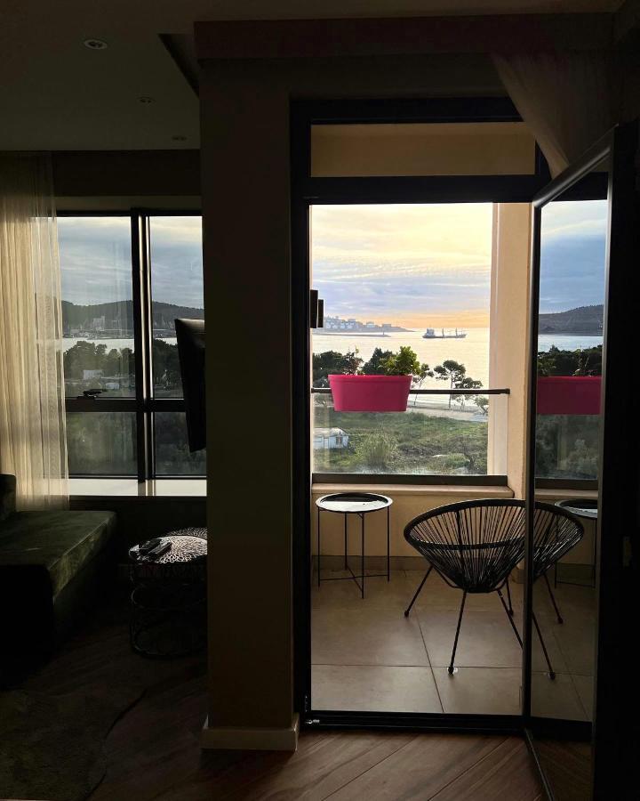 Xio Apartments Бар Екстериор снимка