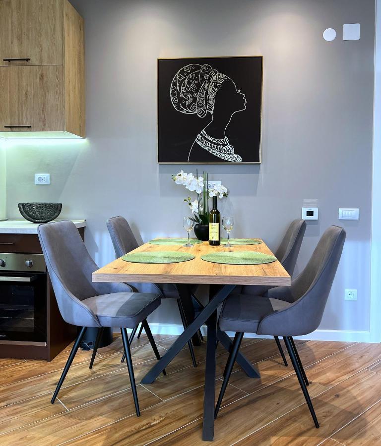 Xio Apartments Бар Екстериор снимка