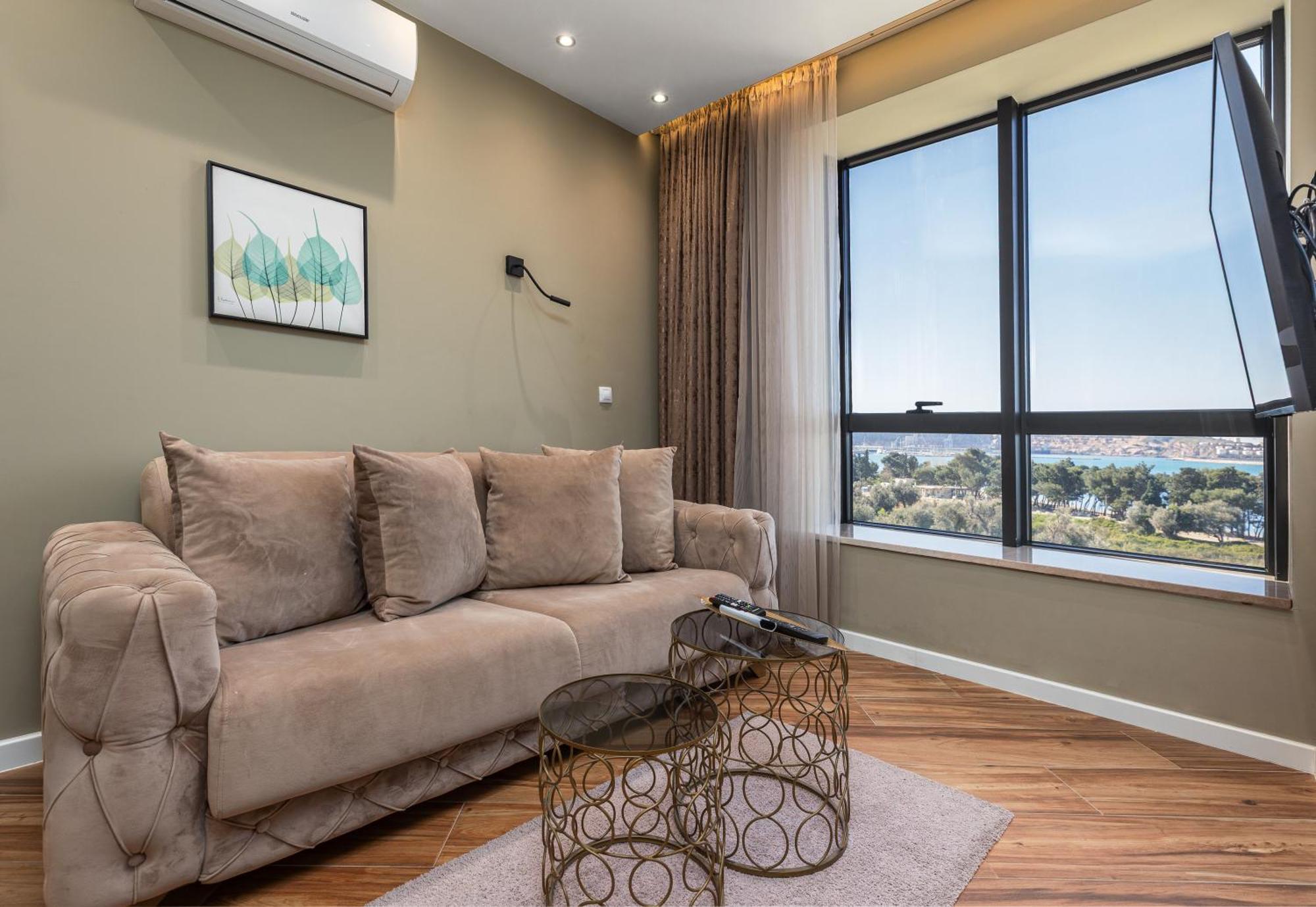 Xio Apartments Бар Екстериор снимка